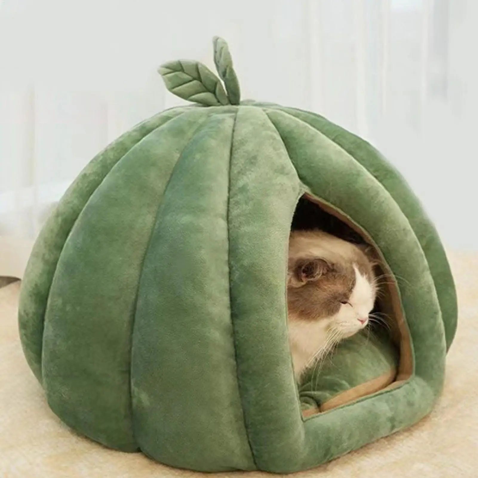 Halloween Thickened Pet Bed Enclosed Cat Nest Warm Cat Bed Pumpkin Shape Pet Sleeping House For Cats Washable Cat Sleeping Bed