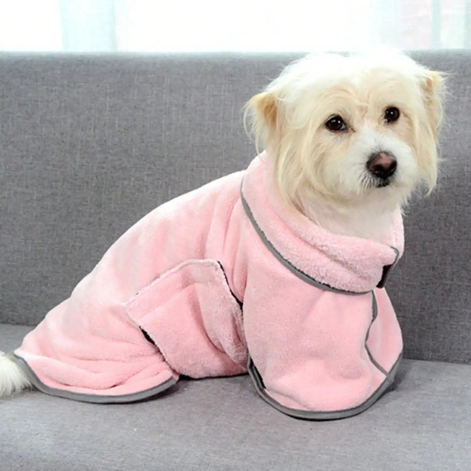 Dog Bathrobe Super Absorbent Coral Fleece Bathrobe Dry Hair Quickly, Warm and Comfortable Soft Dog Drying Jacket
